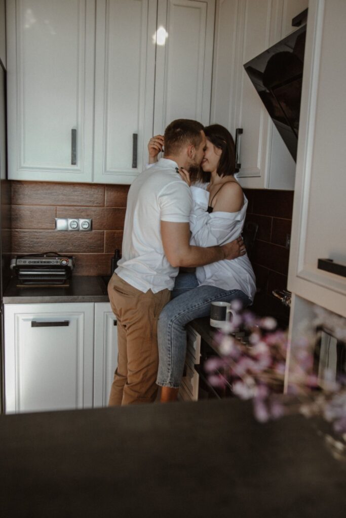 Viktoriia Lesnuhina - Love story